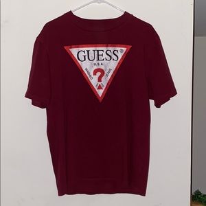 Guess brand maroon tee shirt.